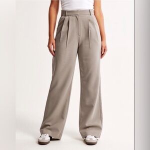 Abercrombie & Fitch - Cure Love A&F Sloane Tailored Pant Light Brown - Size 27